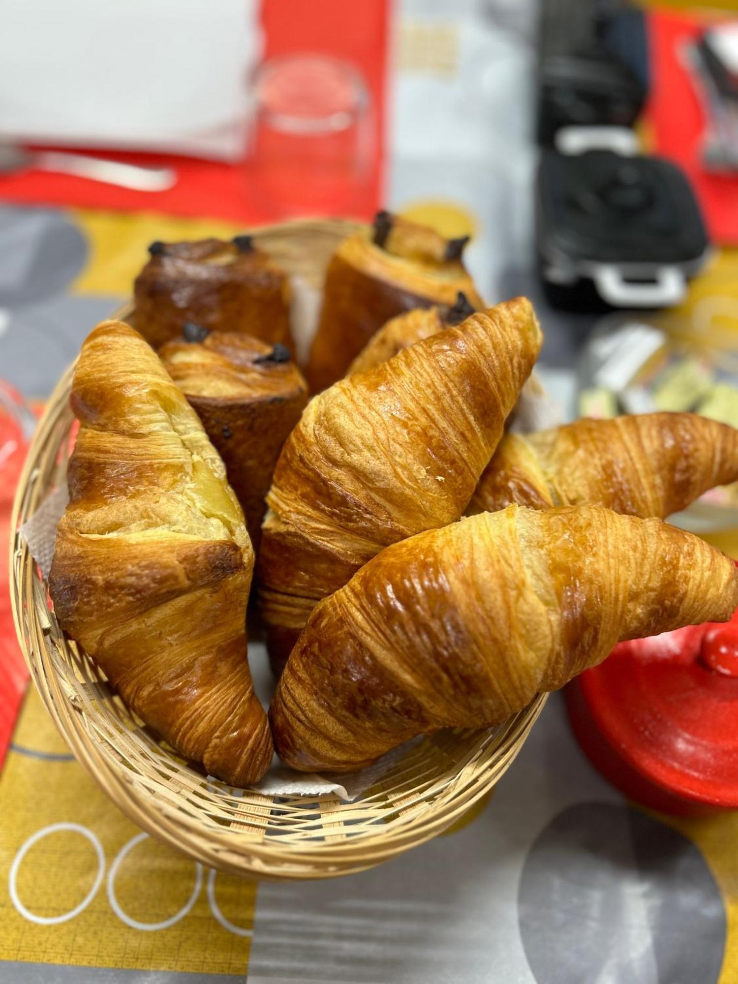 Chambres D'Hotes La Cheminee Tardets-Sorholus Ngoại thất bức ảnh